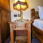 Hotel Brilant Antik Center Tirana