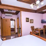מלון Brilant Antik Center 4*