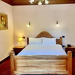 Brilant Antik Center מלון 4*