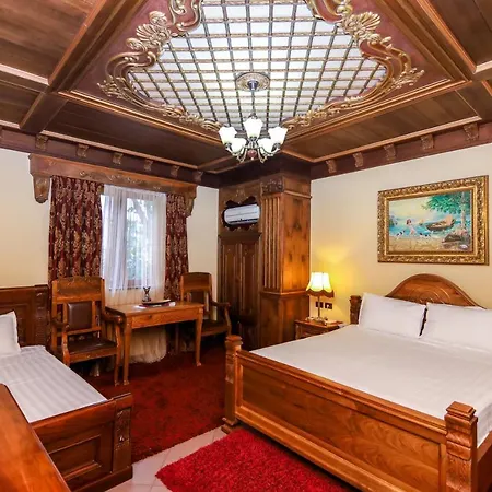 Brilant Antik Center