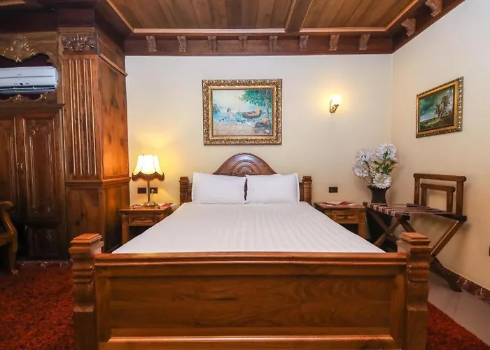 Brilant Antik Center Hotel Tirana