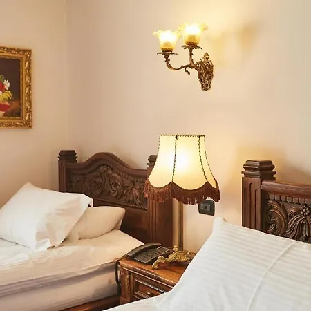 Brilant Antik Center Hotell