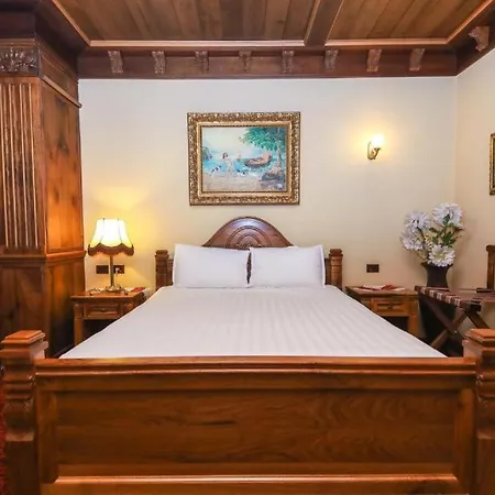Brilant Antik Center Hotell Tirana