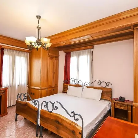 Hotell Brilant Antik Center Tirana