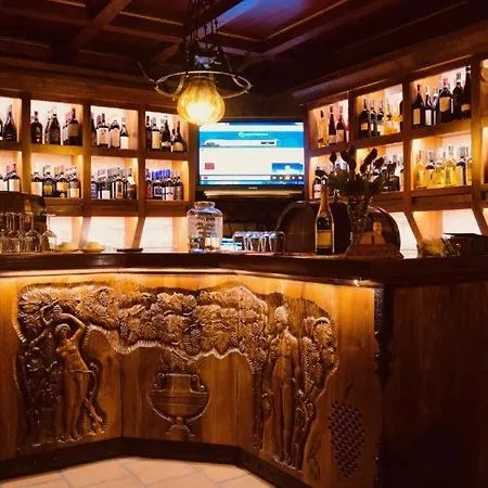 Brilant Antik Center Hotell Tirana