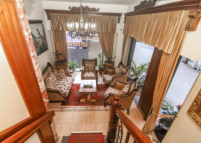 מלון Brilant Antik Center טיראנה