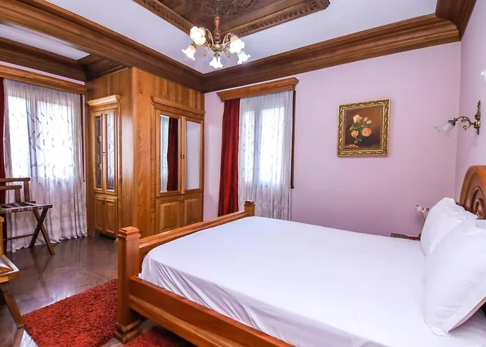 מלון Brilant Antik Center