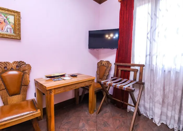 מלון Brilant Antik Center 4*