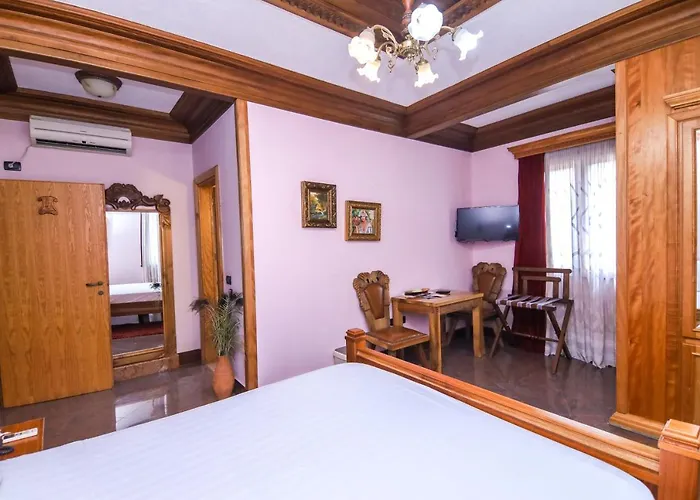 מלון Brilant Antik Center