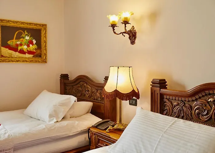 מלון Brilant Antik Center טיראנה