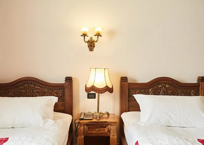 Brilant Antik Center 호텔 4*