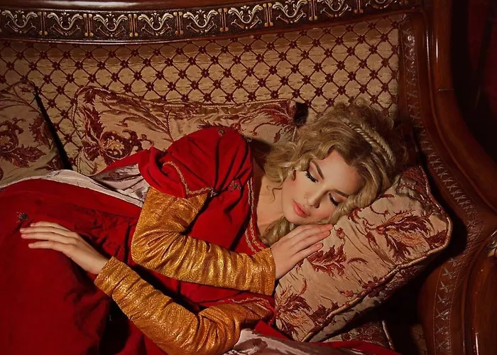 Brilant Antik Center 4*