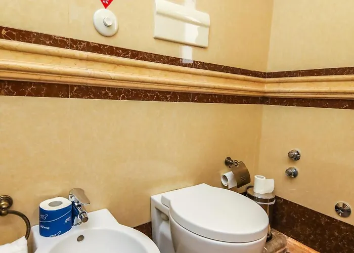 Brilant Antik Center