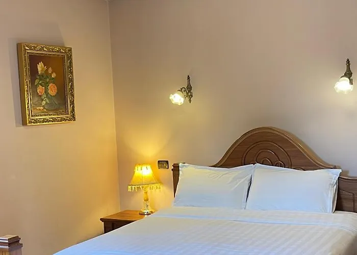 Brilant Antik Center 4* Tirana