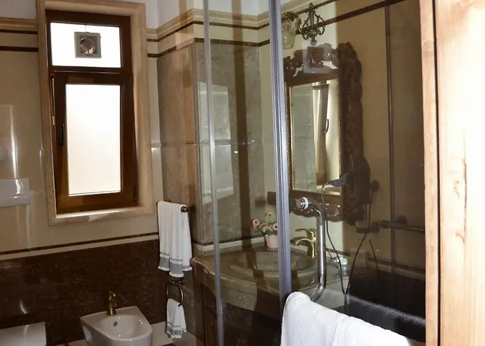 Hotel Brilant Antik Center